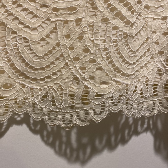 Lace top - Picture 4 of 10